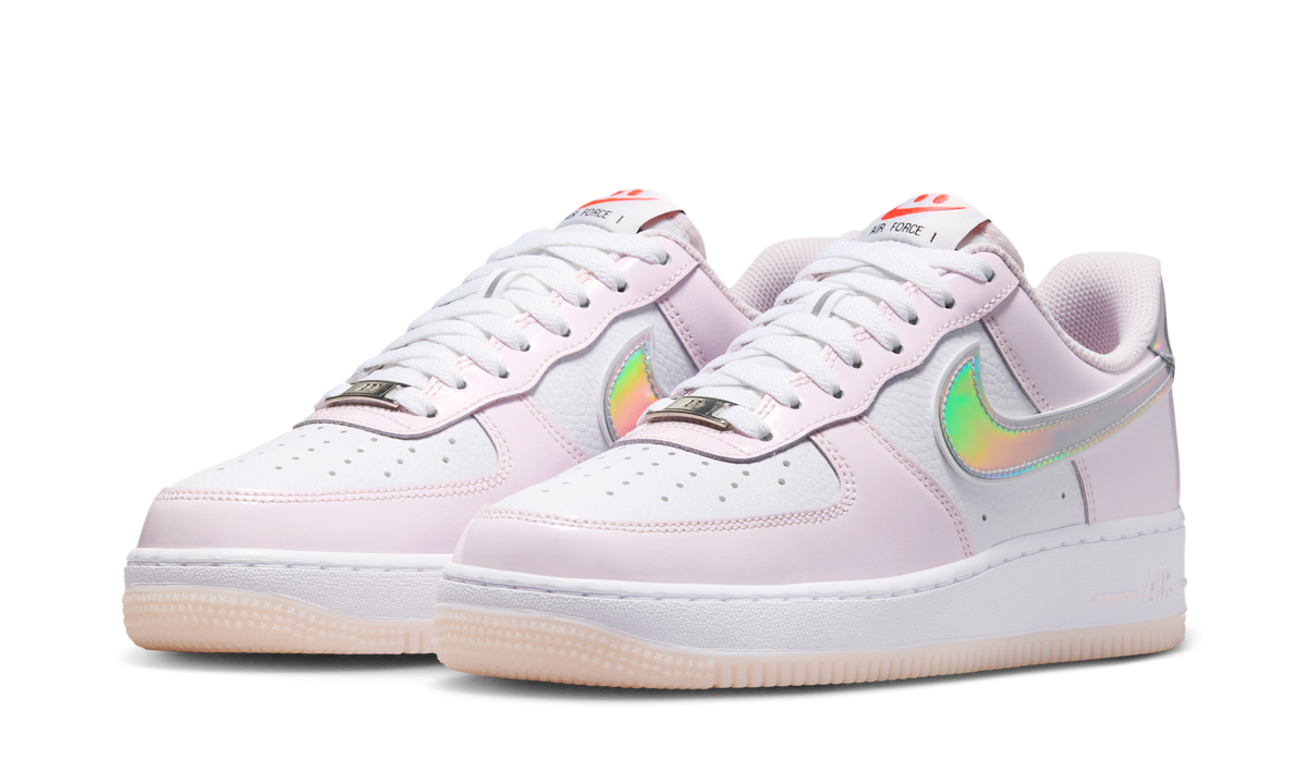 Overkicks - Nike Air Force 1 Low 07 Smiley Swoosh (IW7589-100) - vista trasera