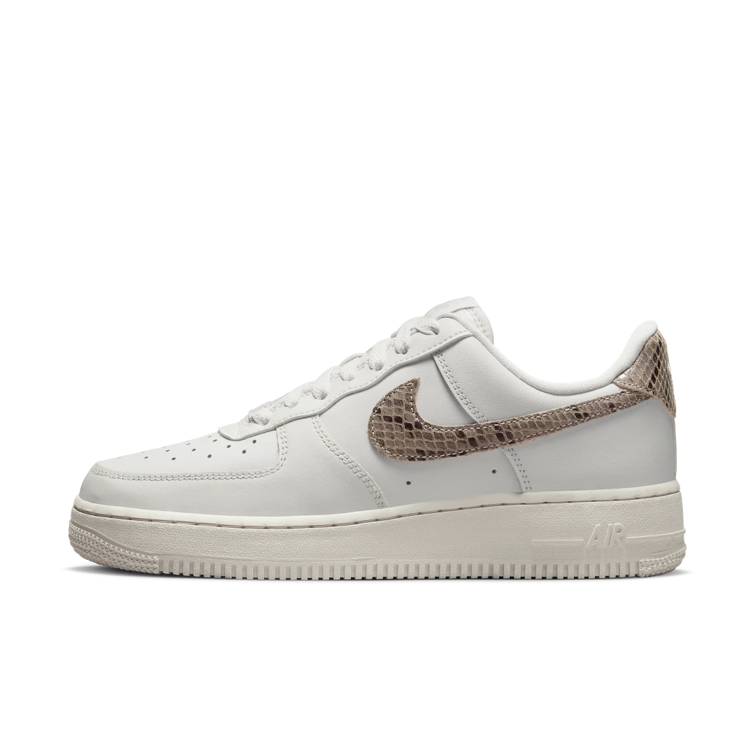 Overkicks - Nike Air Force 1 Low 07 Snakeskin Phantom (DD8959-002) - vista lateral