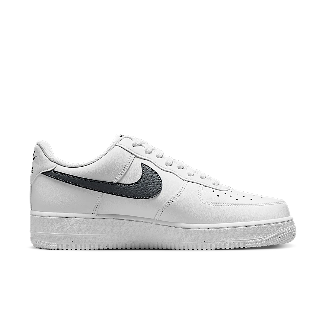 Overkicks - Nike Air Force 1 Low 07 Spray Paint Swoosh White Black Grey (FD0660-100) - par completo
