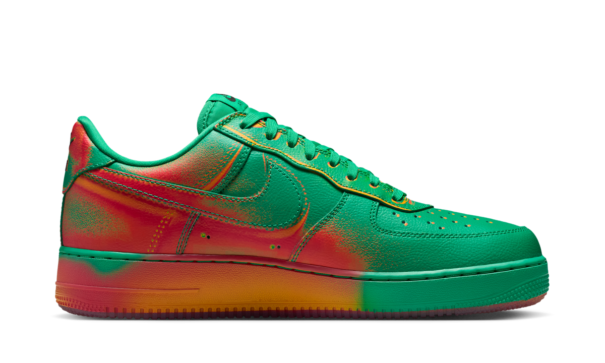 Overkicks - Nike Air Force 1 Low 07 Stadium Green Crimson (IB6834-300) - detalle suela