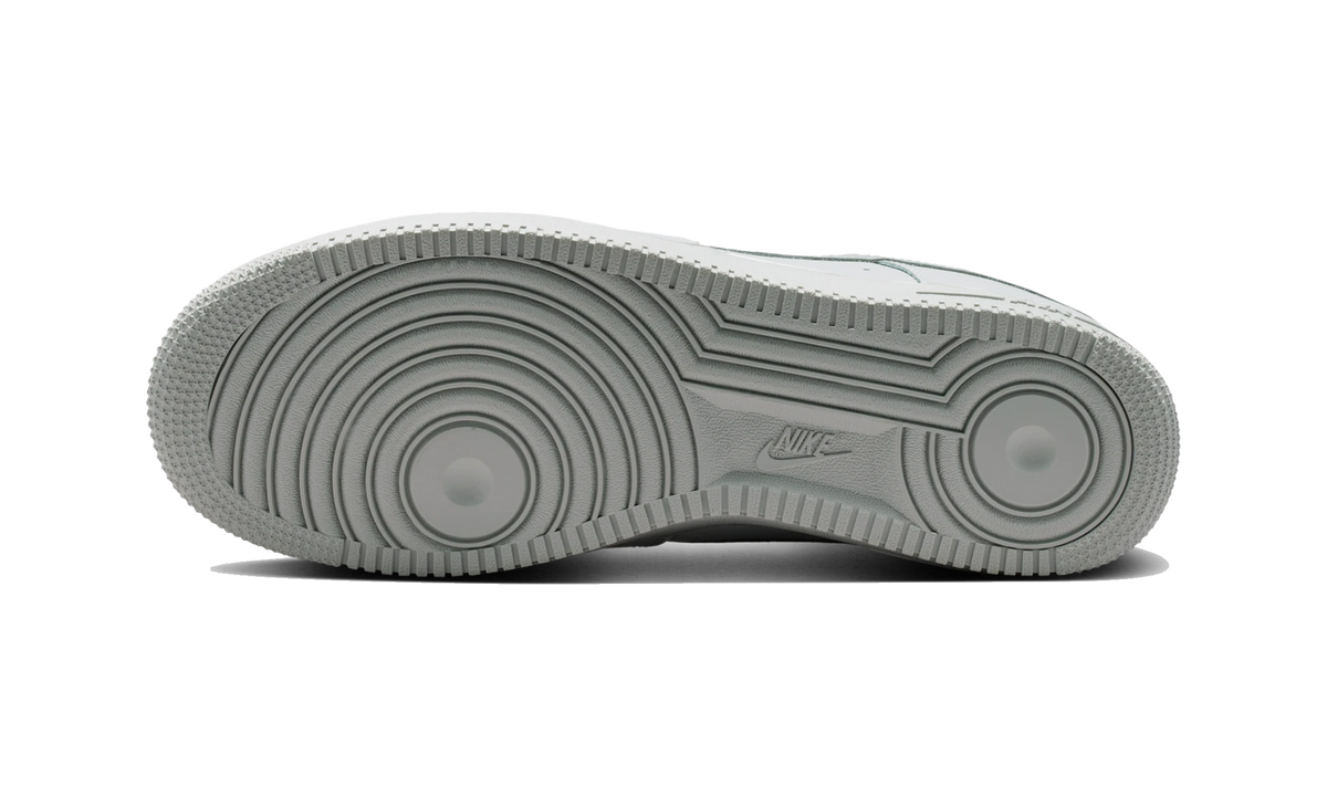 Overkicks - Nike Air Force 1 Low 07 Summit White Strata Grey (FJ4146-128) - par completo