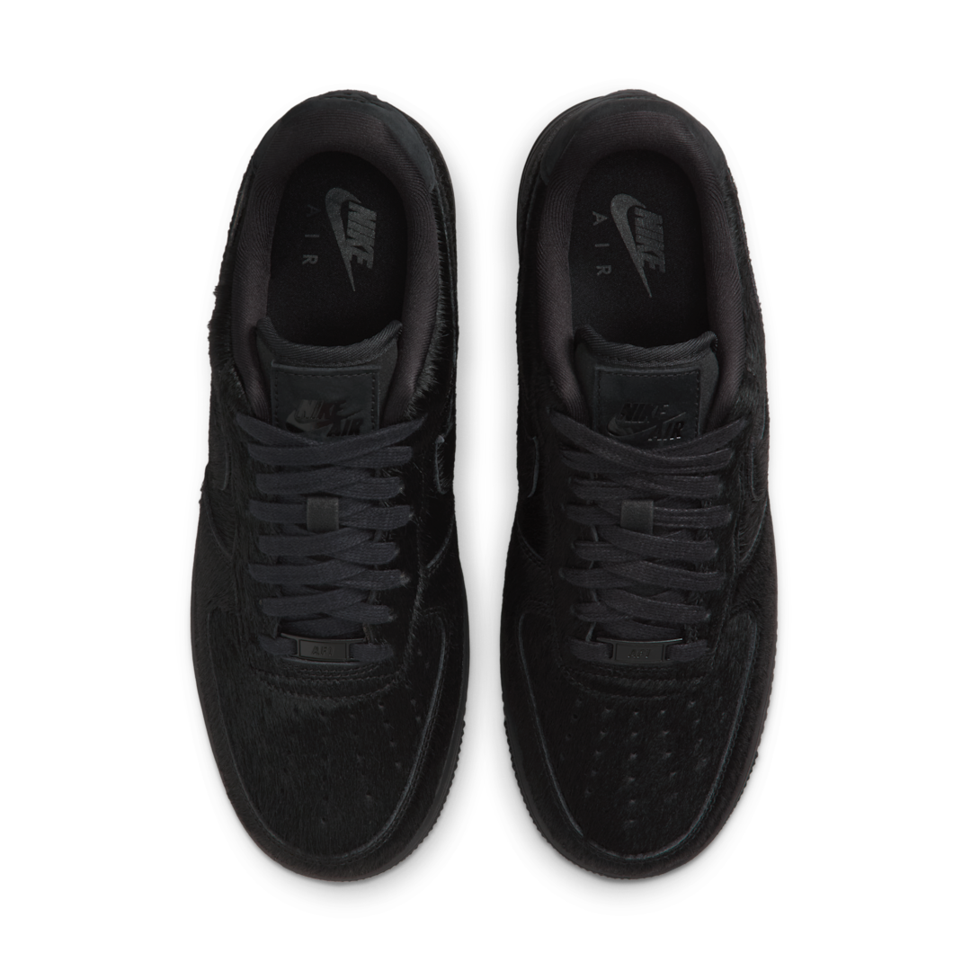Overkicks - Nike Air Force 1 Low 07 Triple Black Pony Hair (II7398-001) - par completo