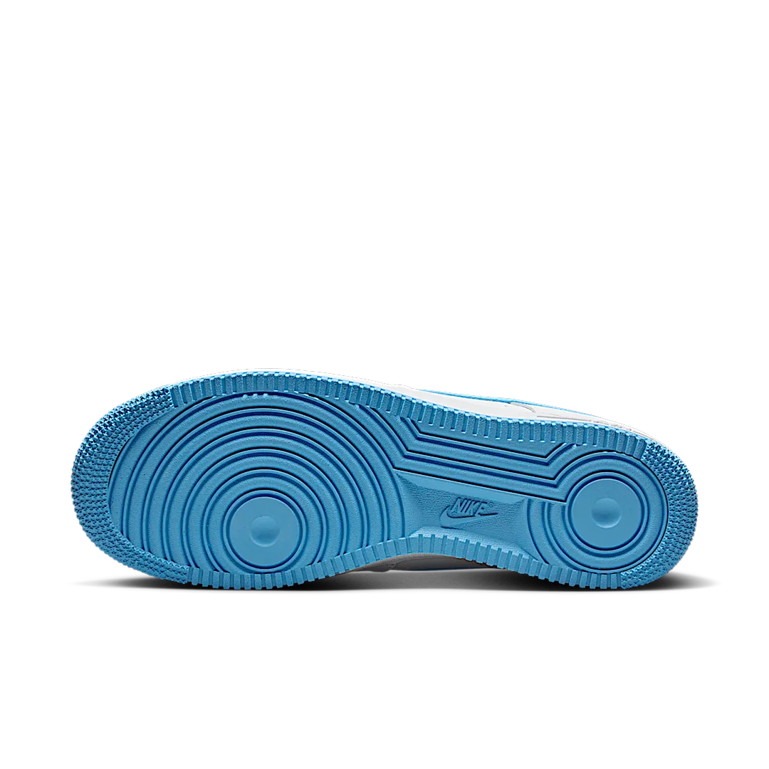Overkicks - Nike Air Force 1 Low 07 White Aquarius Blue (FQ4296-100) - detalle suela