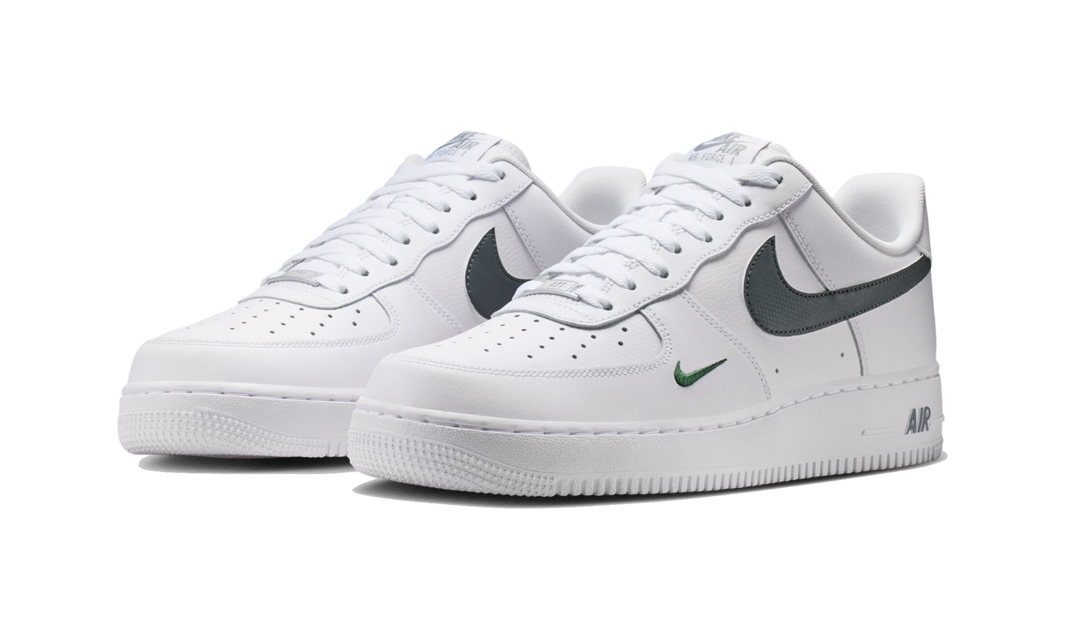 Overkicks - Nike Air Force 1 Low 07 White/Fir/Cool Grey (IX0349-100) - vista trasera