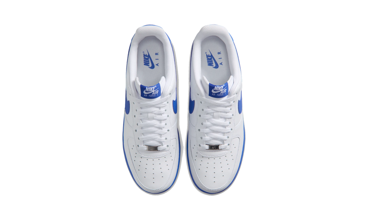 Overkicks - Nike Air Force 1 Low 07 White Game Royal (2026) (FJ4146-126) - vista superior