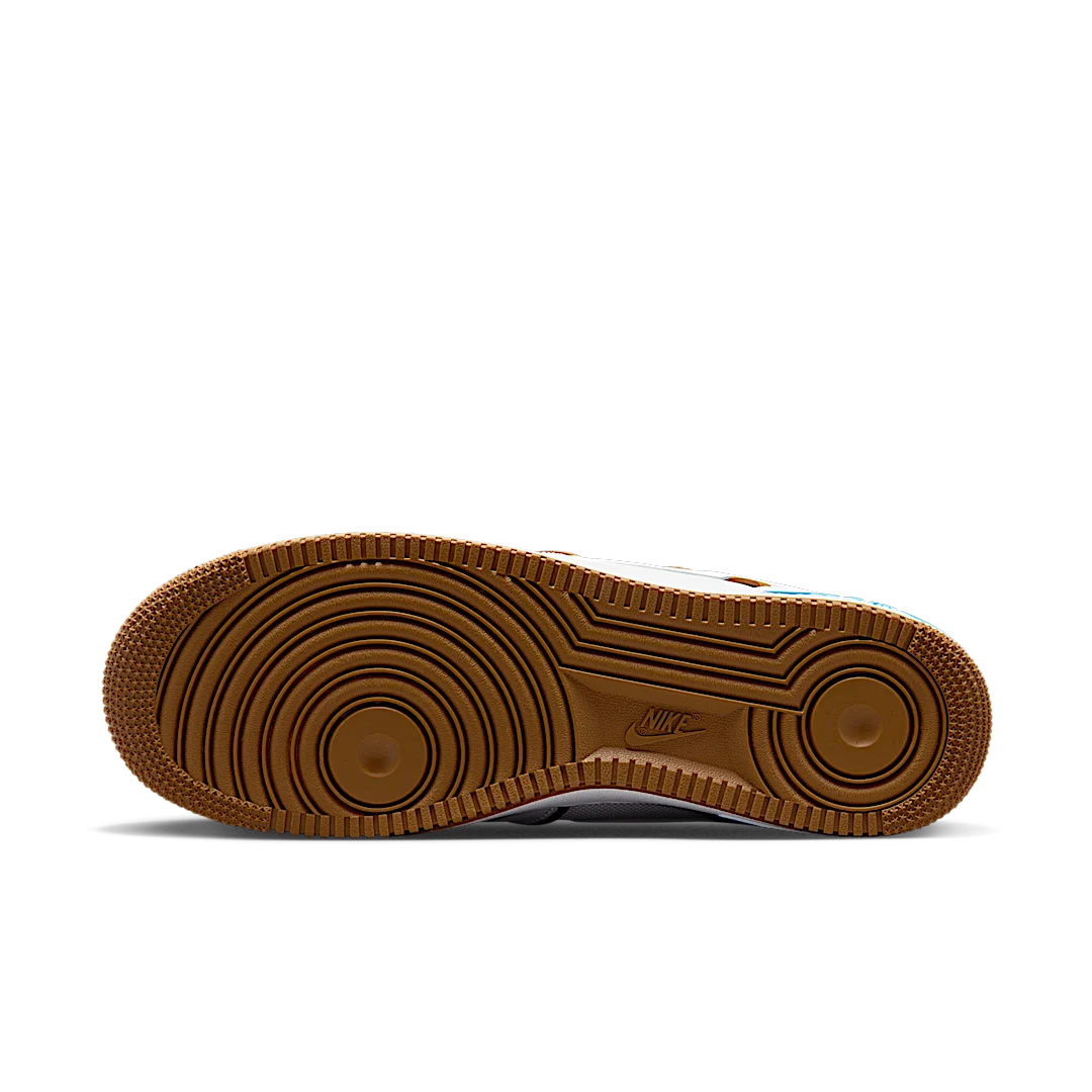 Overkicks - Nike Air Force 1 Low 07 White Light British Tan (FN5757-100) - detalle suela