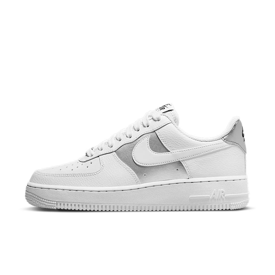 Overkicks - Nike Air Force 1 Low 07 White Metallic Silver (2022) (DD8959-104) - vista lateral