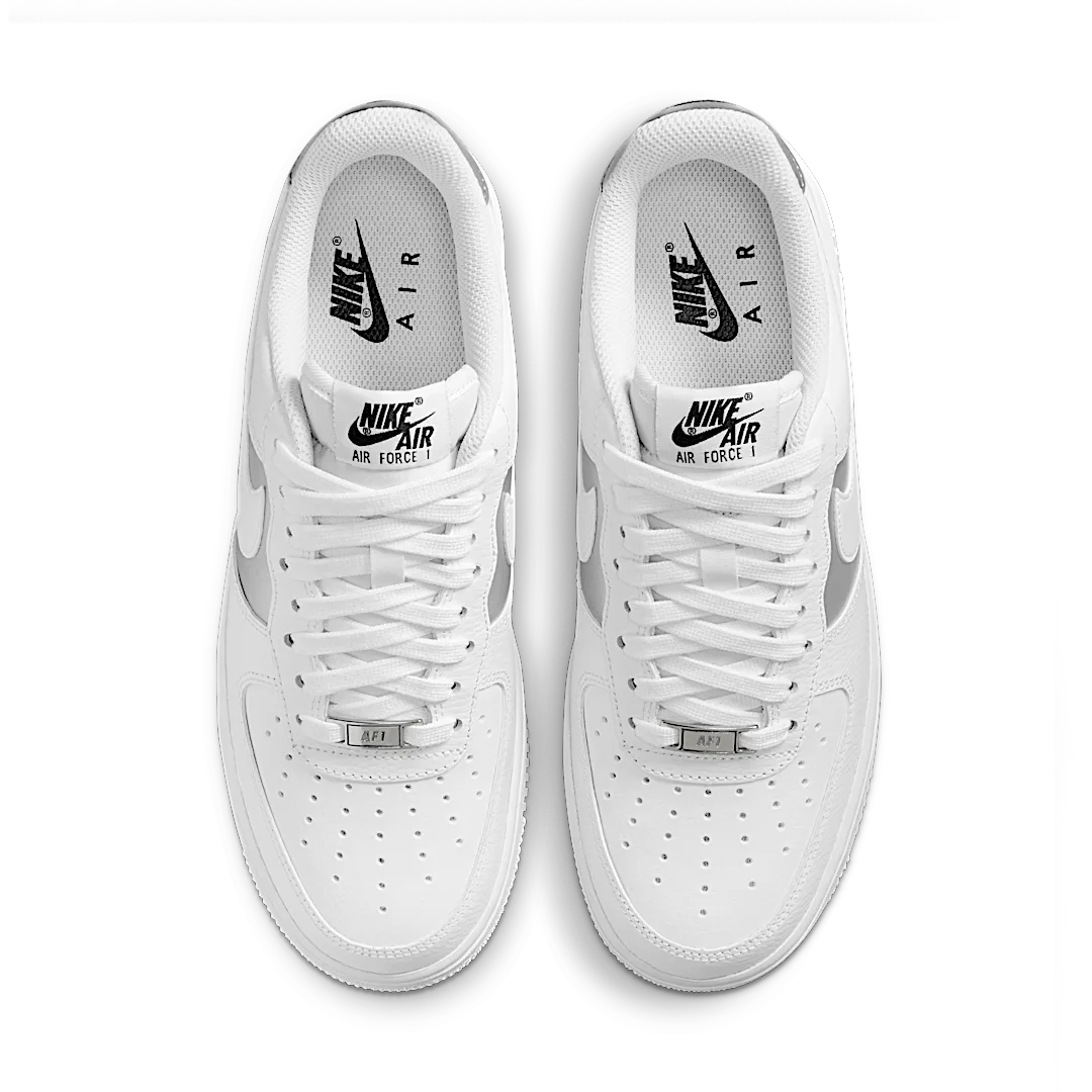 Overkicks - Nike Air Force 1 Low 07 White Metallic Silver (2022) (DD8959-104) - par completo