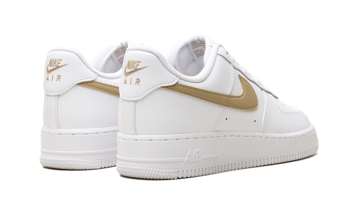Overkicks - Nike Air Force 1 Low 07 White Parachute Beige (FJ4146-124) - par completo