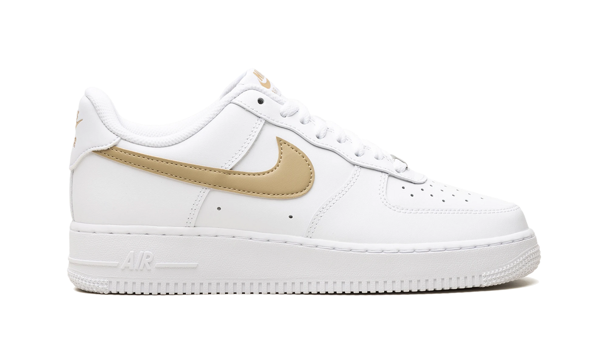 Overkicks - Nike Air Force 1 Low 07 White Parachute Beige (FJ4146-124) - detalle talón