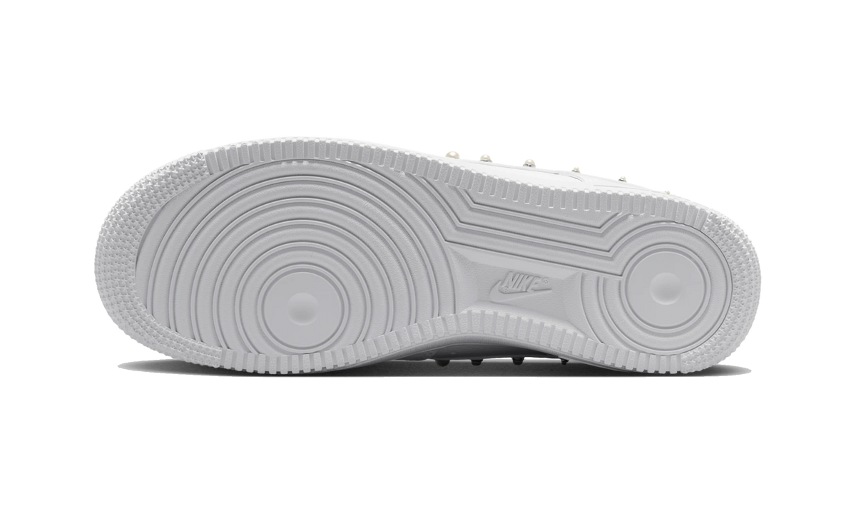 Overkicks - Nike Air Force 1 Low 07 White Pearl Swoosh (IU7557-100) - par completo