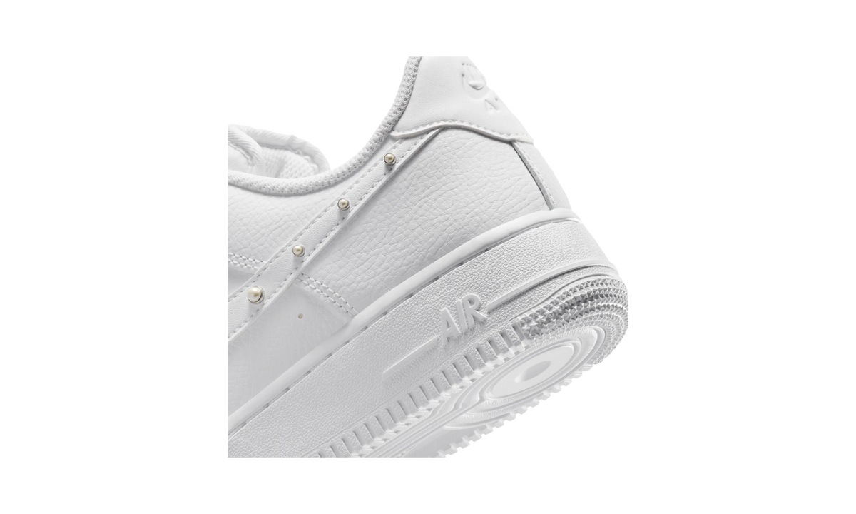 Overkicks - Nike Air Force 1 Low 07 White Pearl Swoosh (IU7557-100) - detalle