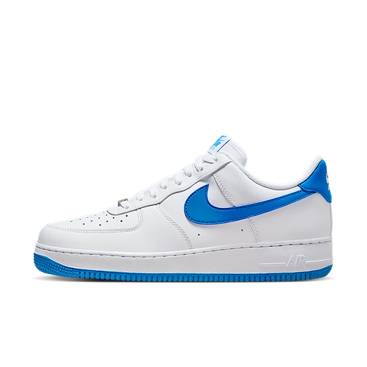Overkicks - Nike Air Force 1 Low 07 White Photo Blue (FJ4146-103) - vista lateral