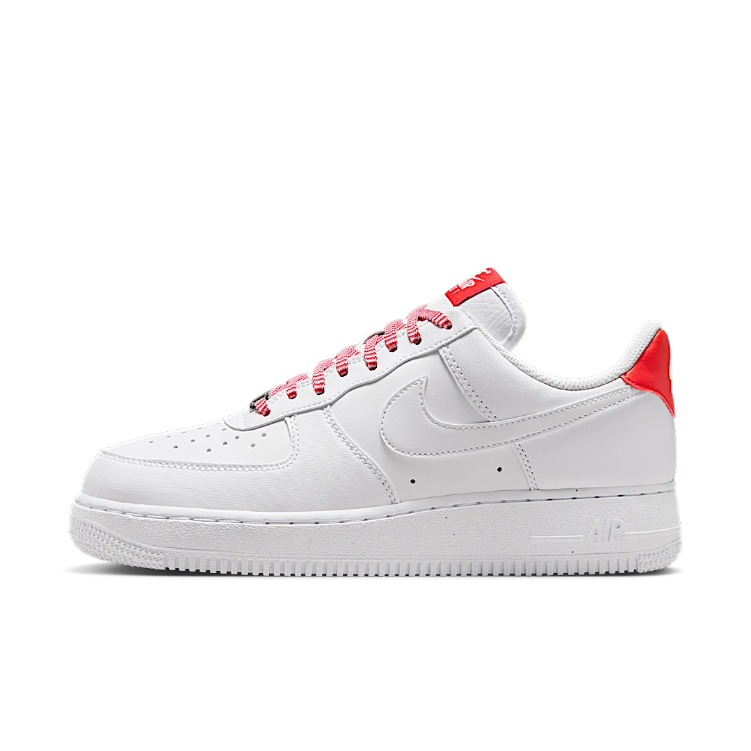 Overkicks - Nike Air Force 1 Low 07 White Pink Foam Metallic Silver Light Crimson (IB7167-103) - vista lateral