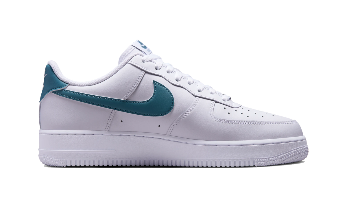 Overkicks - Nike Air Force 1 Low 07 White Smokey Blue (FJ4146-114) - detalle suela