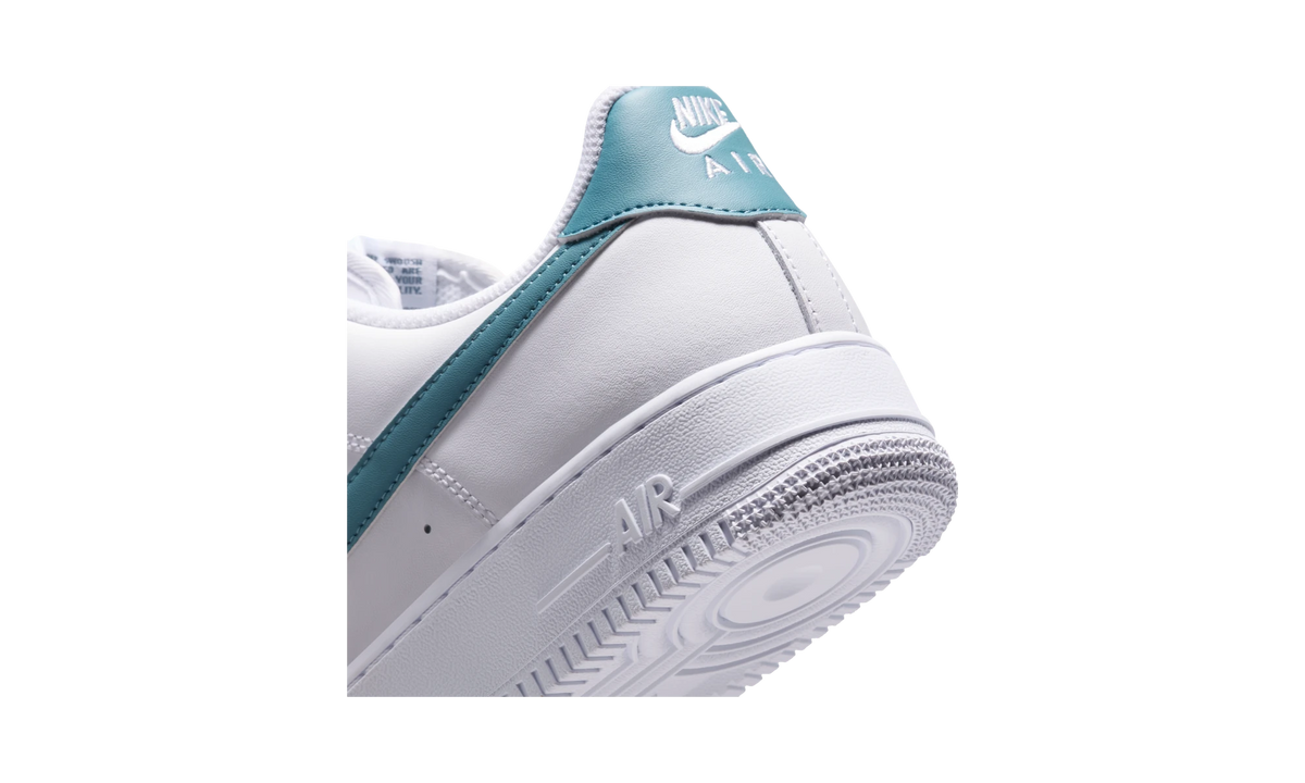 Overkicks - Nike Air Force 1 Low 07 White Smokey Blue (FJ4146-114) - detalle