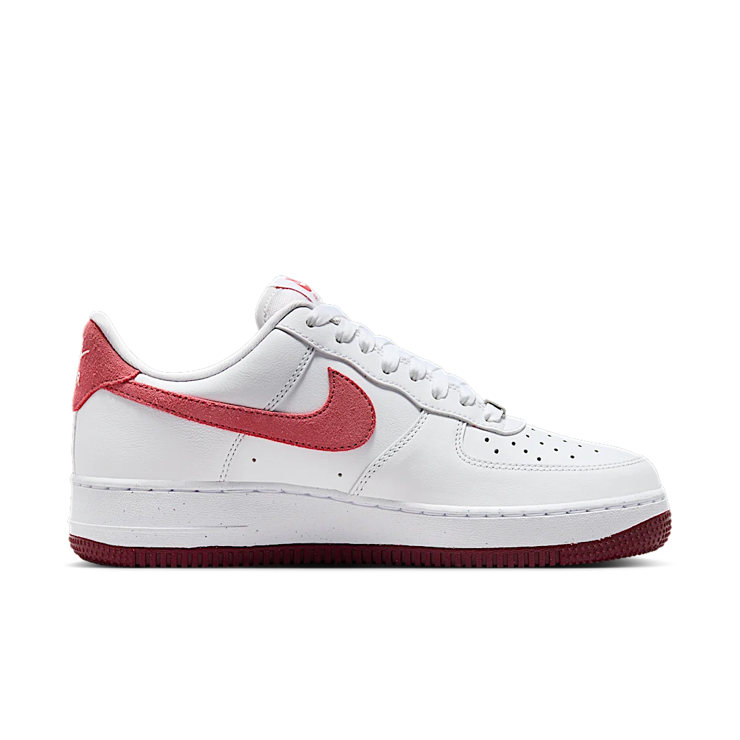 Overkicks - Nike Air Force 1 Low 07 XLD Valentines Day 2024 (FQ7626-100) - par completo