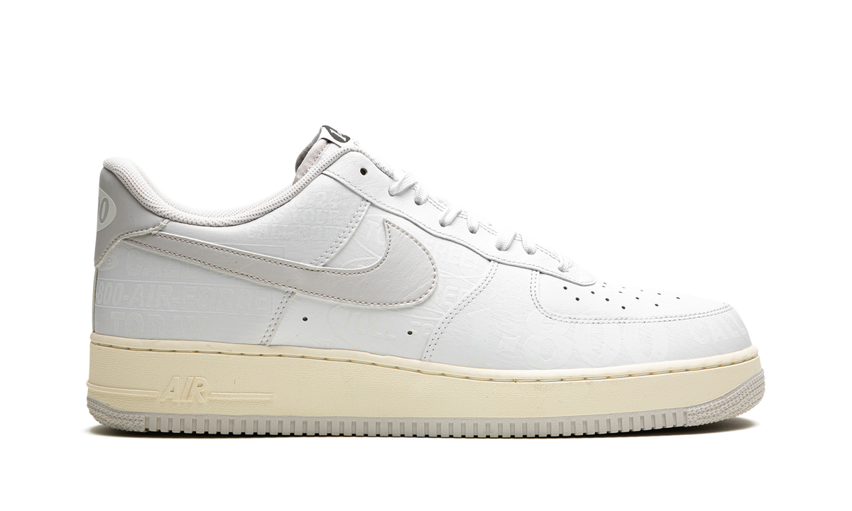 Overkicks - Nike Air Force 1 Low 1-800 (CJ1631-100) - detalle talón