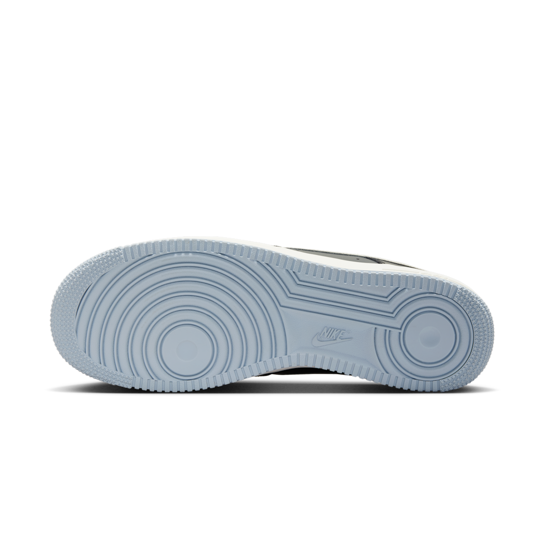 Overkicks - Nike Air Force 1 Low Black Iron Grey Patent (IB7676-001) - detalle suela