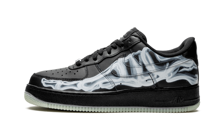 Overkicks - Nike Air Force 1 Low Black Skeleton Halloween (2019) (BQ7541-001) - vista lateral