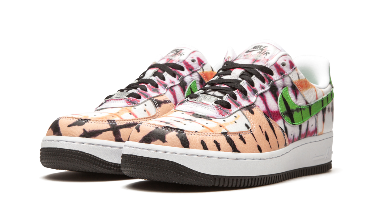 Overkicks - Nike Air Force 1 Low Black Tie Dye (CW1267-101) - vista trasera