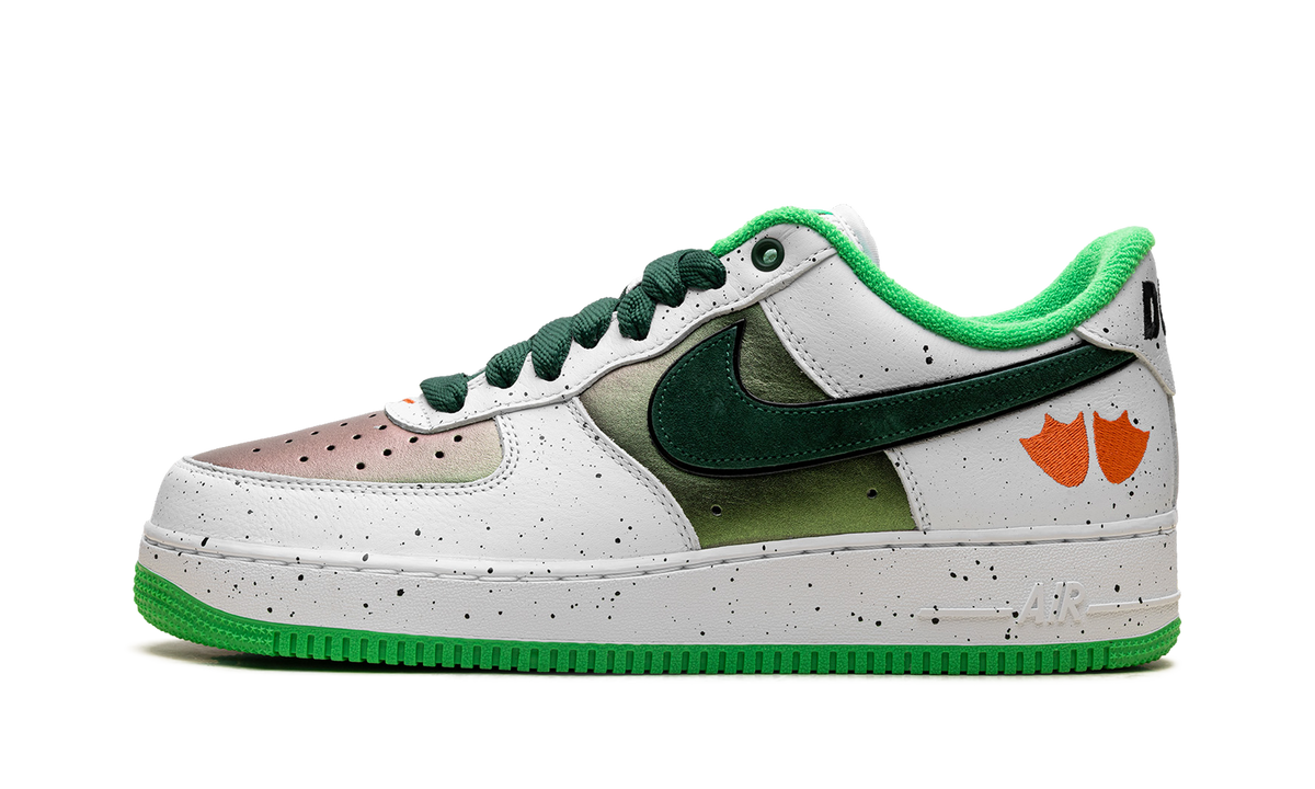 Overkicks - Nike Air Force 1 Low Ducks of a Feather University of Oregon Egg or Duck (IU7613-100) - vista lateral