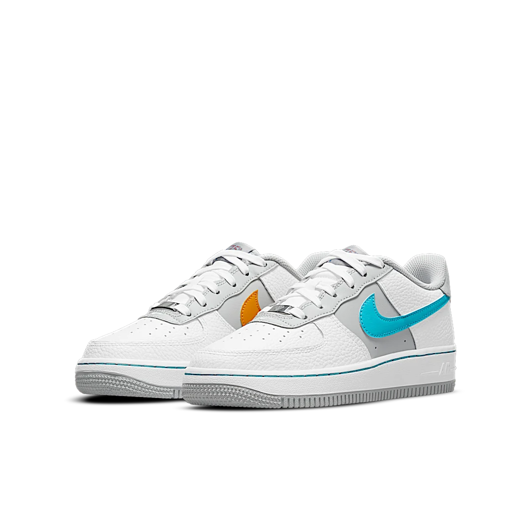 Overkicks - Nike Air Force 1 Low EMB NBA 75th Anniversary Fiesta (DJ9993-100) - vista trasera