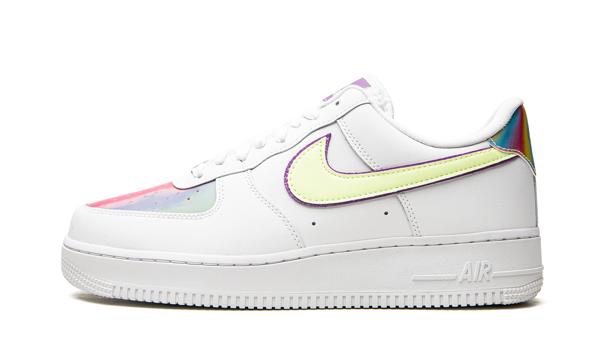 Overkicks - Nike Air Force 1 Low Easter (2020) (CW0367-100) - detalle