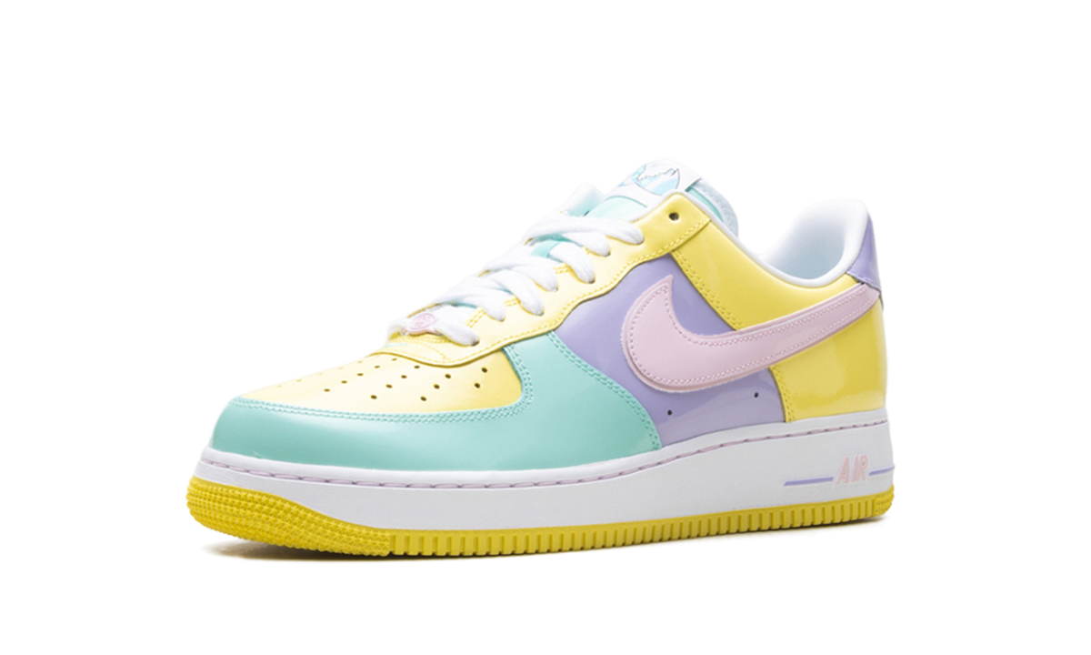 Overkicks - Nike Air Force 1 Low Easter (2026) (IQ9706-701) - detalle suela