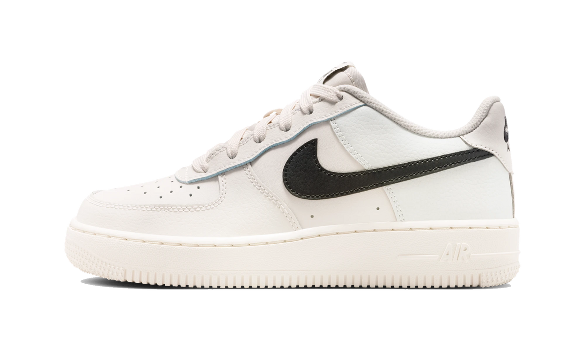 Overkicks - Nike Air Force 1 Low Essential+ Phantom Black (IO7958-001) - vista lateral