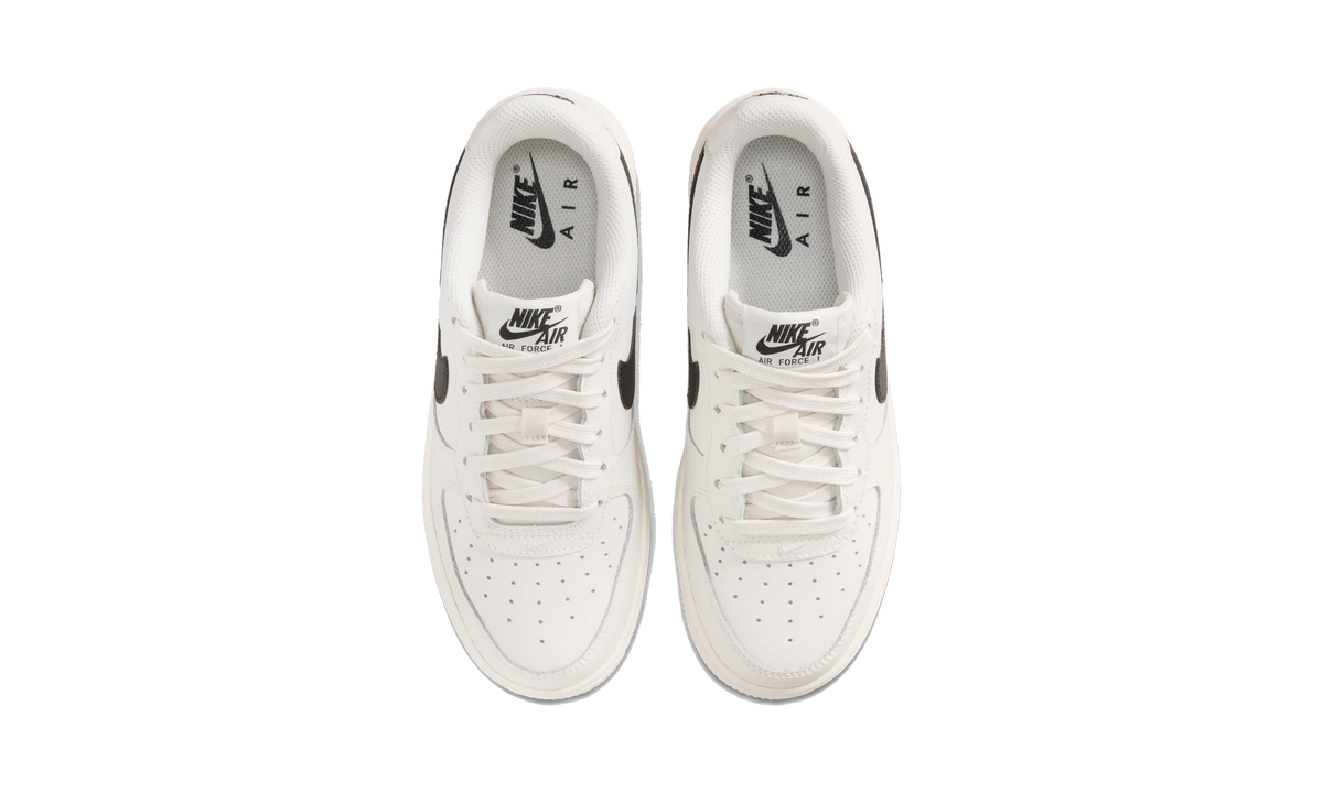 Overkicks - Nike Air Force 1 Low Essential+ Phantom Black (IO7958-001) - vista superior