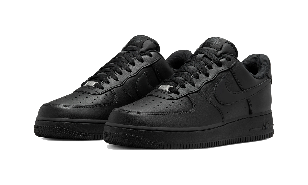 Overkicks - Nike Air Force 1 Low Flyease Triple Black (FD1146-001) - vista trasera
