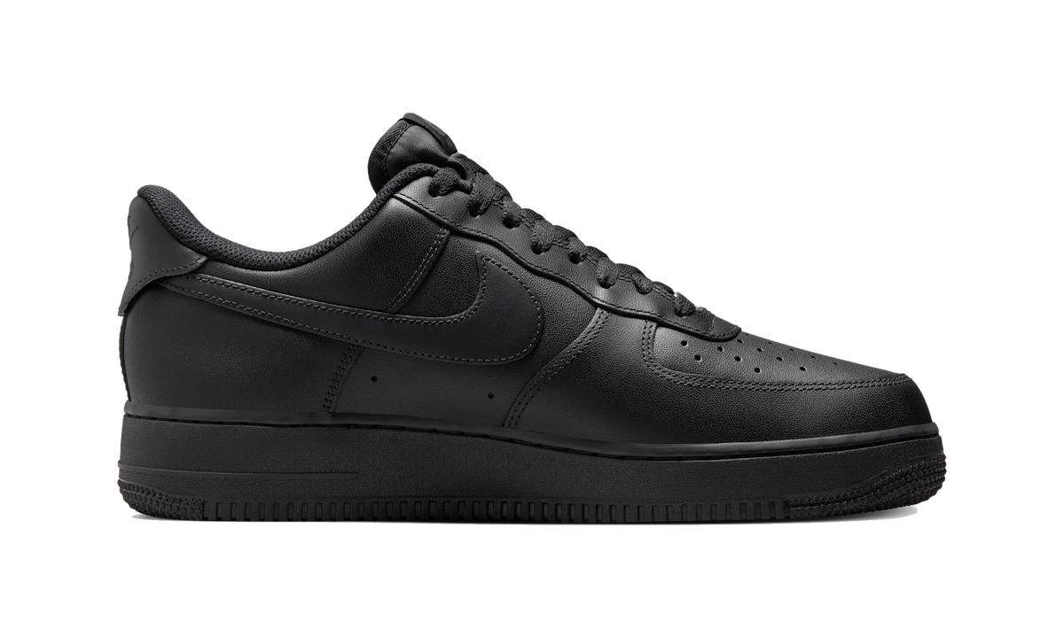 Overkicks - Nike Air Force 1 Low Flyease Triple Black (FD1146-001) - detalle suela