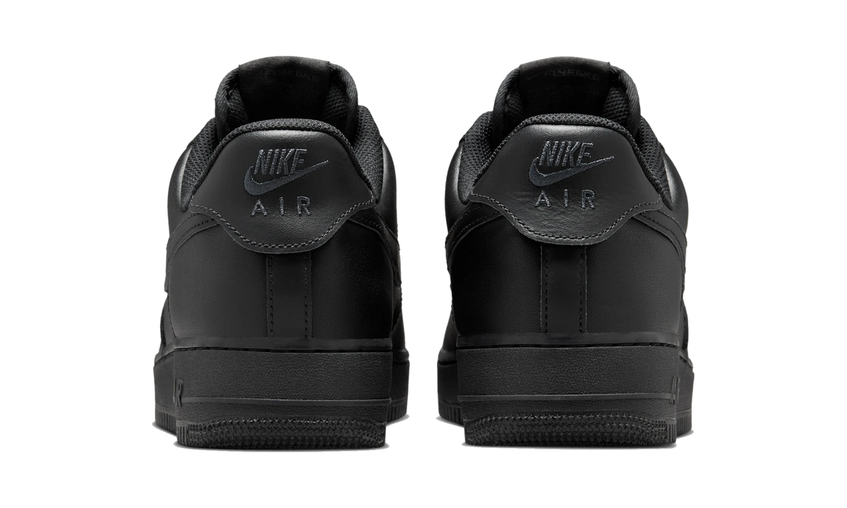 Overkicks - Nike Air Force 1 Low Flyease Triple Black (FD1146-001) - detalle talón