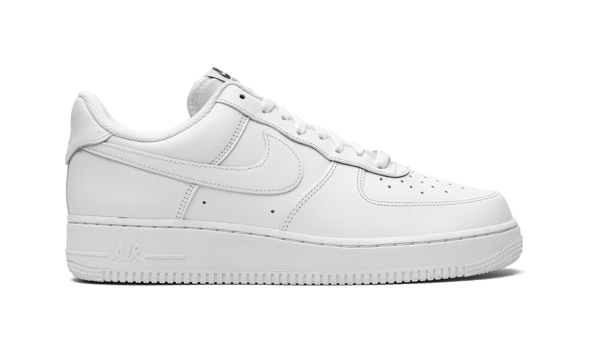 Overkicks - Nike Air Force 1 Low Flyease White (FD1146-100) - detalle talón