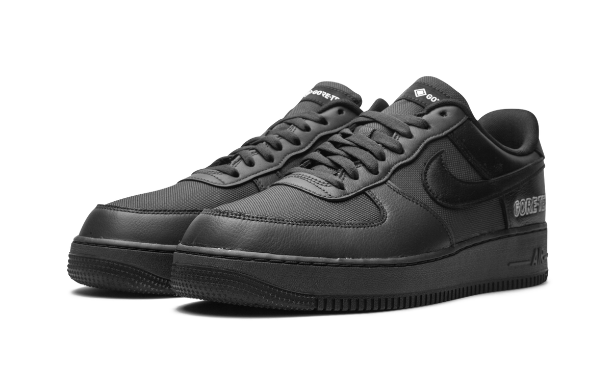 Overkicks - Nike Air Force 1 Low Gore-Tex Black (CT2858-001) - vista trasera