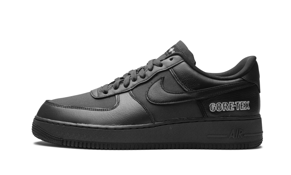 Overkicks - Nike Air Force 1 Low Gore-Tex Black (CT2858-001) - detalle