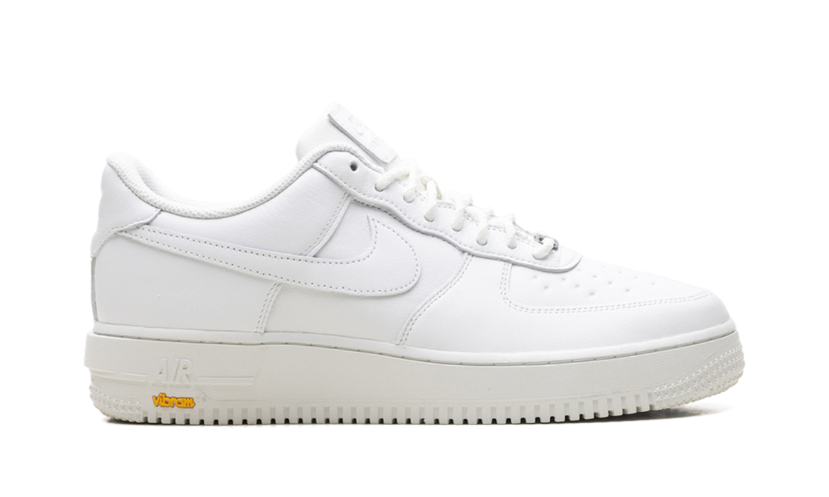 Overkicks - Nike Air Force 1 Low Gore-Tex Vibram Summit White (HV5953-100) - detalle talón