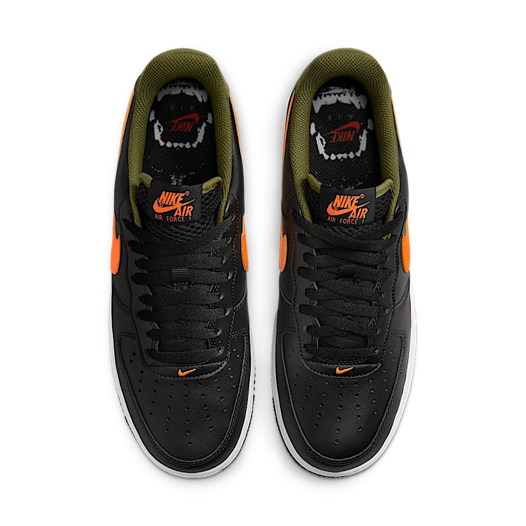 Overkicks - Nike Air Force 1 Low Hoops Black University Gold (DH7440-001) - par completo
