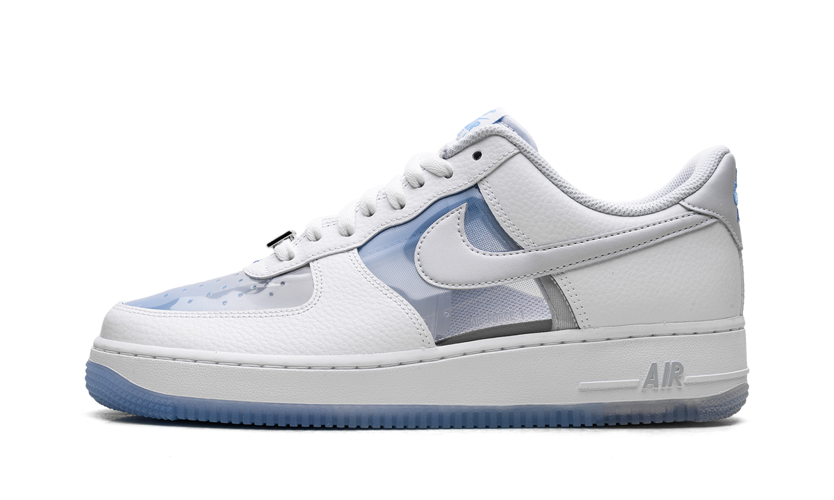 Overkicks - Nike Air Force 1 Low Invisible Woman 2.0 (IB5724-100) - vista lateral