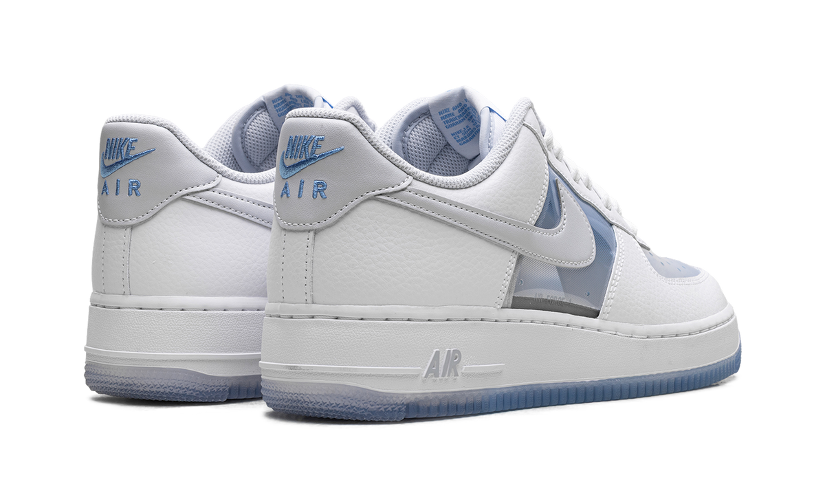 Overkicks - Nike Air Force 1 Low Invisible Woman 2.0 (IB5724-100) - par completo