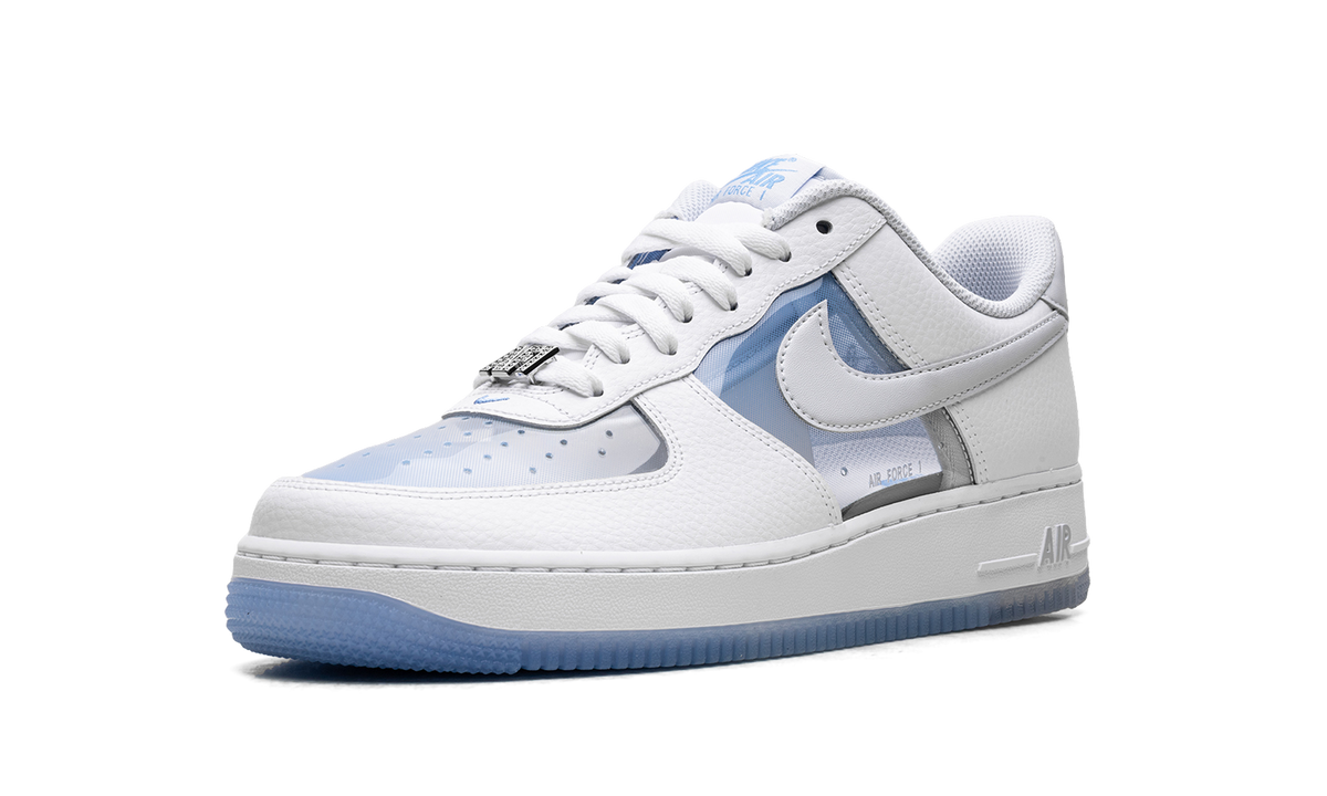 Overkicks - Nike Air Force 1 Low Invisible Woman 2.0 (IB5724-100) - detalle suela