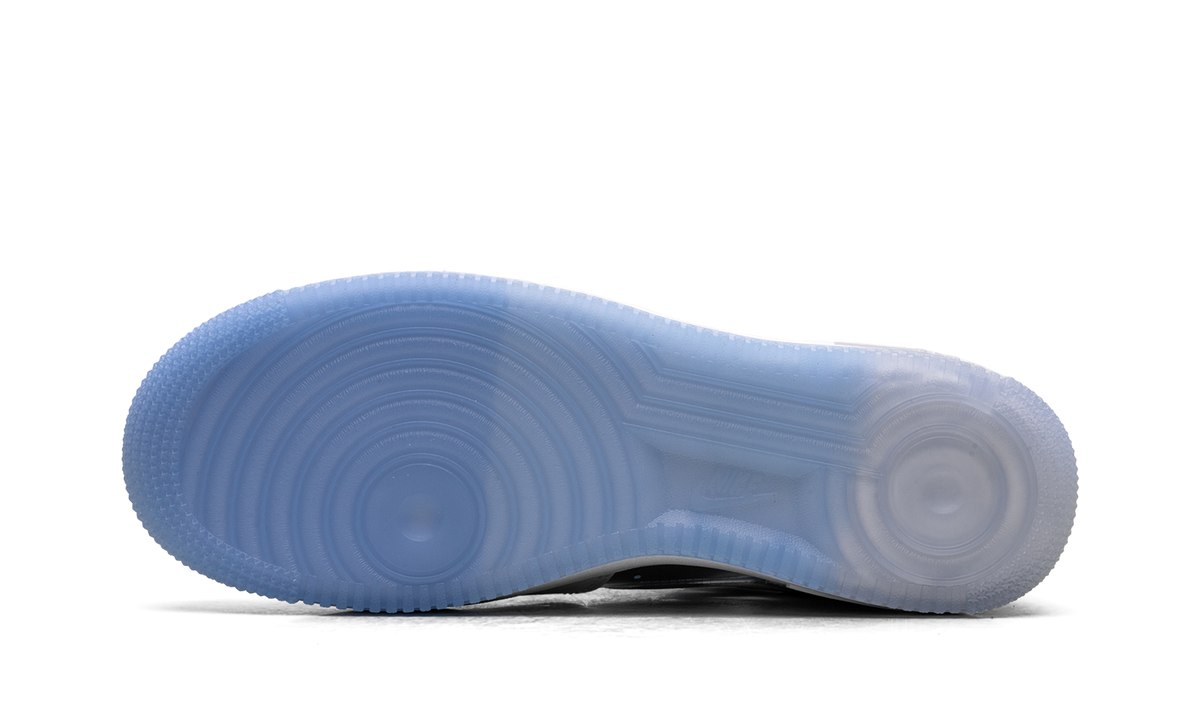 Overkicks - Nike Air Force 1 Low Invisible Woman 2.0 (IB5724-100) - vista superior