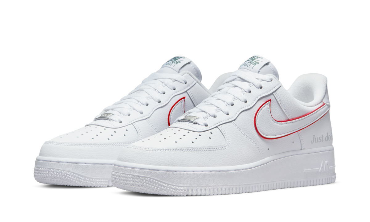 Overkicks - Nike Air Force 1 Low Just Do It White Noble Green Metallic Silver University Red (DQ0791-100) - vista trasera