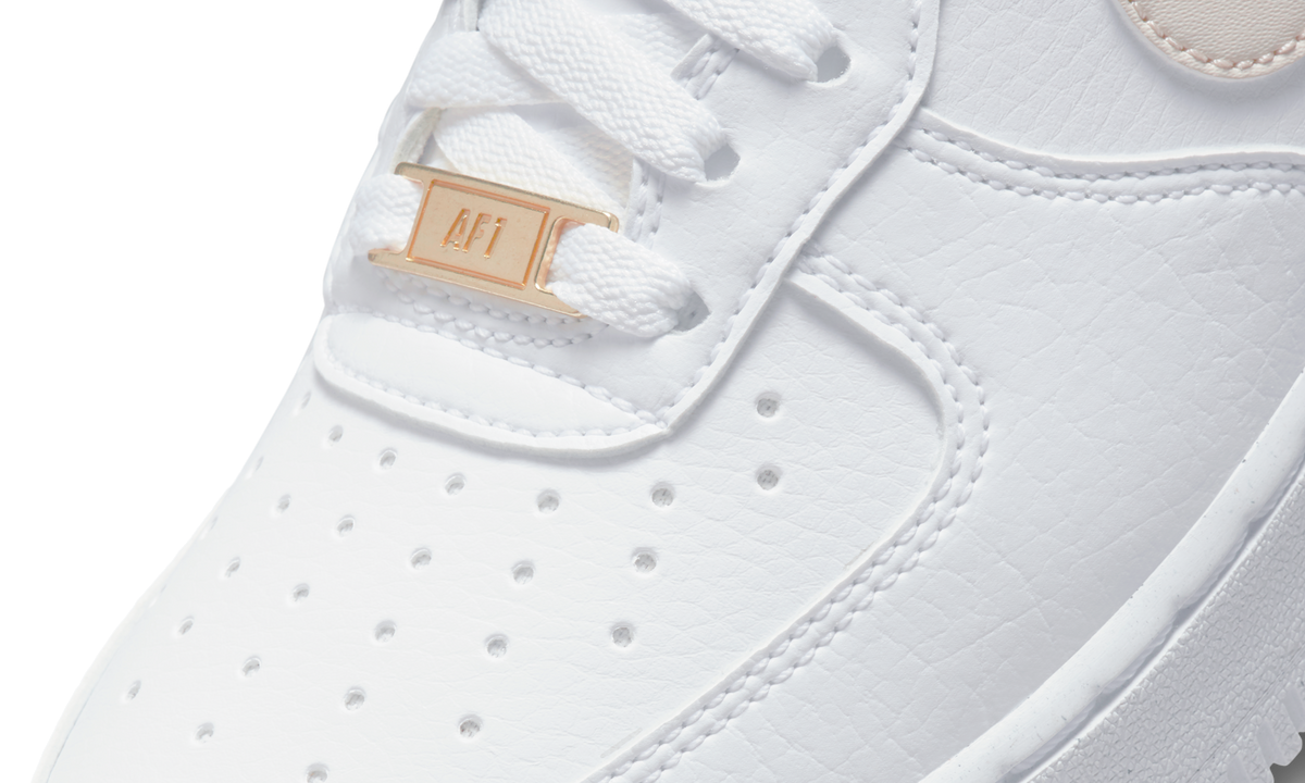 Overkicks - Nike Air Force 1 Low Just Do It White Noble Green Metallic Silver University Red (DQ0791-100) - detalle lateral interior