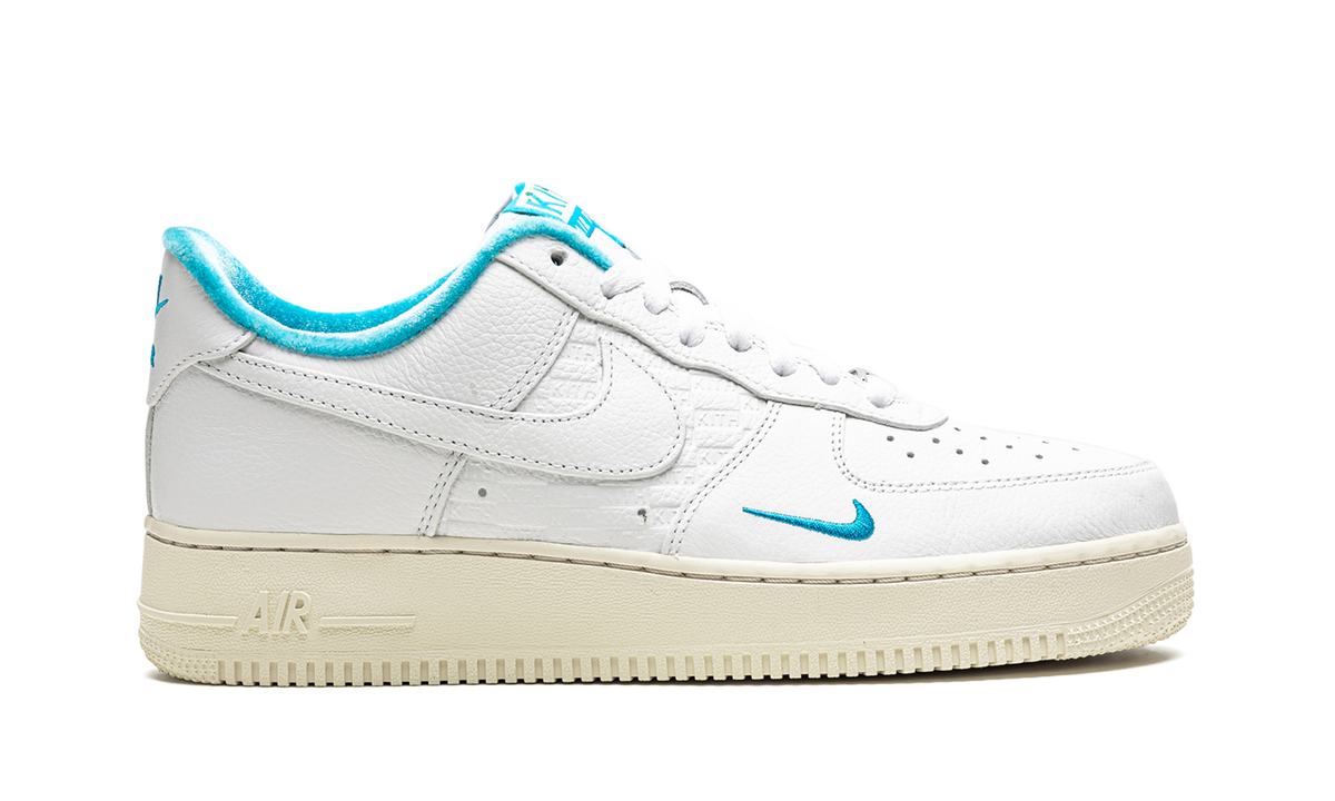 Overkicks - Nike Air Force 1 Low Kith Hawaii (DC9555-100) - detalle talón