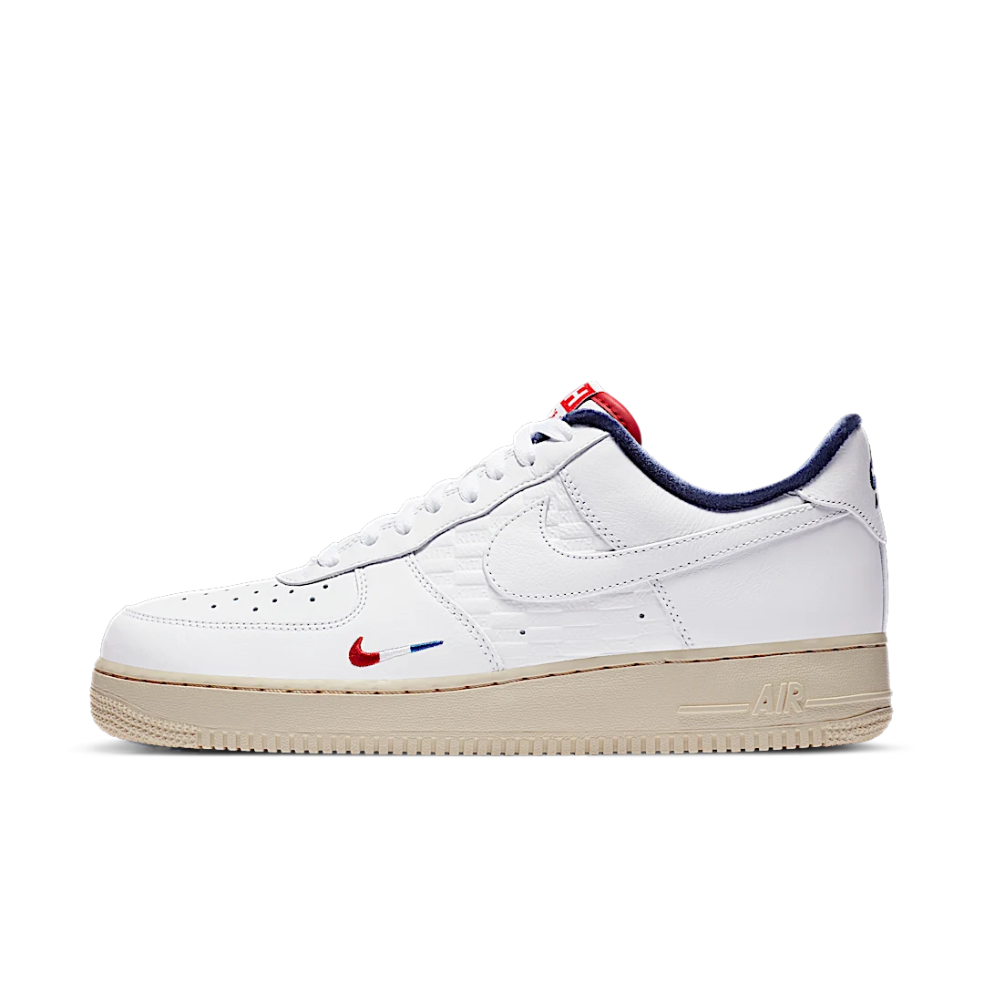 Overkicks - Nike Air Force 1 Low Kith Paris (CZ7927-100) - vista lateral