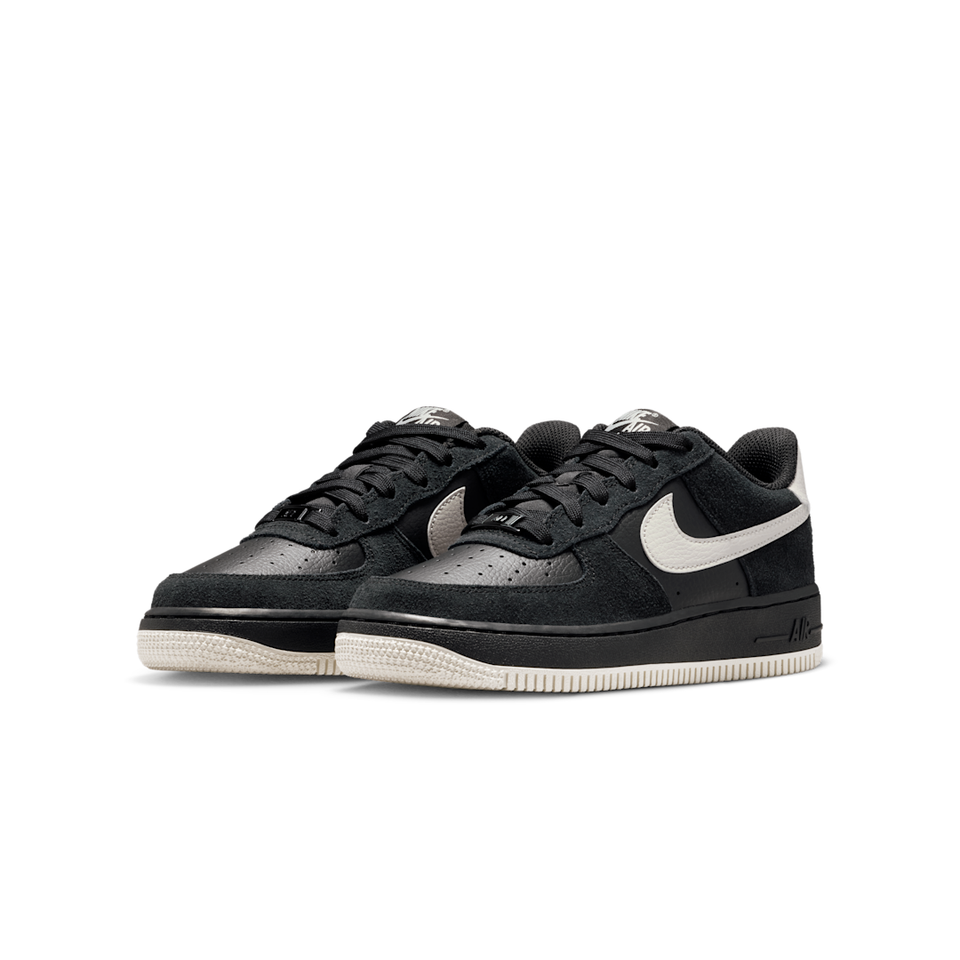 Overkicks - Nike Air Force 1 Low LV8 2 Black Light Bone (GS) (HV4760-001) - imagen 2