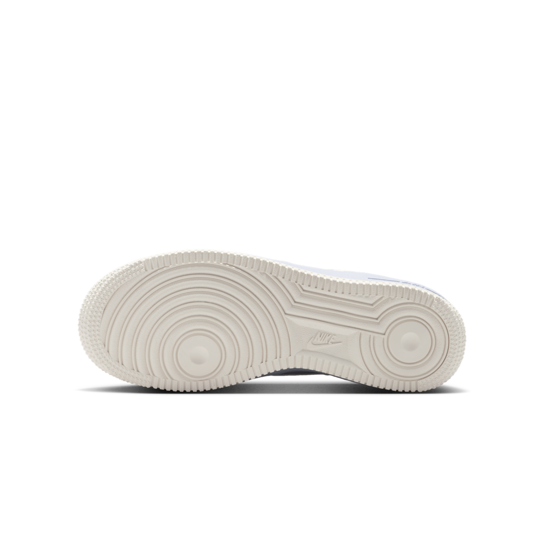 Overkicks - Nike Air Force 1 Low LV8 2 Ghost Sail (HV4760-002) - detalle suela