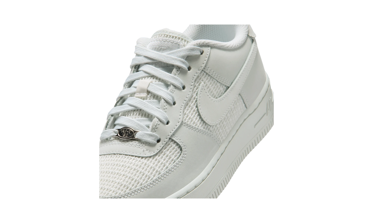 Overkicks - Nike Air Force 1 Low LV8 2 Off White Summit White (IO9736-100) - detalle lateral interior